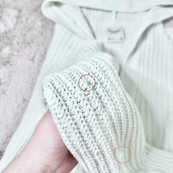 Abercrombie & Fitch White Vintage-Style Y2K Knit Crochet Button Hoodie Cardigan - Picture 4 of 4